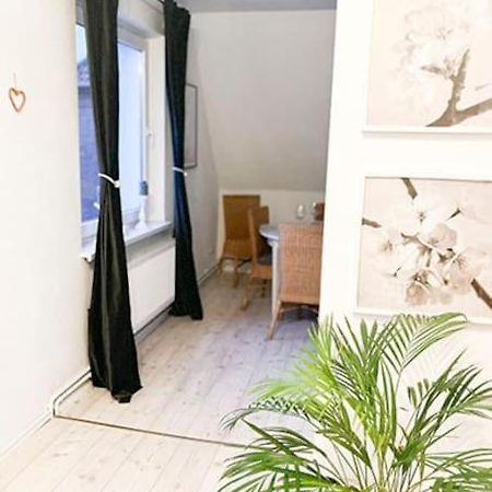 Modernes Apartment Mit Balkon Free Parking Netflix 첼레 외부 사진