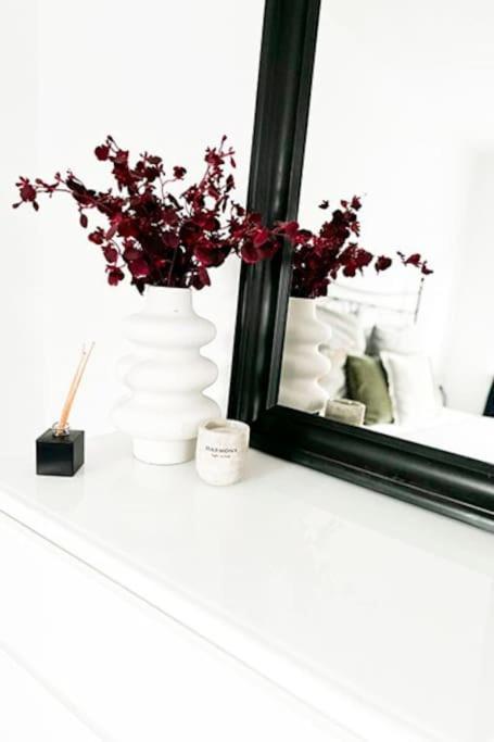 Modernes Apartment Mit Balkon Free Parking Netflix 첼레 외부 사진